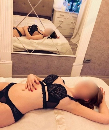 Мои услуги включают массаж, стриптиз, эротические игры и многое другое. Фото в моем портфолио доказывают, что я на 100% реальна 💋 У меня есть отличные отзывы от моих довольных клиентов, которые говорят о моем незабываемом сервисе и непревзойденном таланте. Отдохни со мной от повседневной рутины и позволь себе настоящее удовольствие. Жду тебя, дорогой, в своей уютной квартире в Москве 😉🌃 Евгения